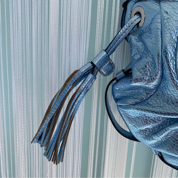 Guess Metallic Blue Tote Bag Size Large - Picture 9 of 17